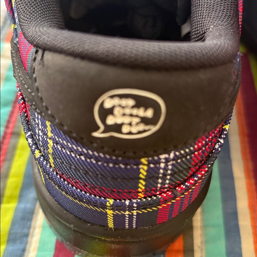 Nike sb Nardwuar Plaid Sneakers - Black, Red, and Blue size 7.5 new in box - Picture 10 of 14